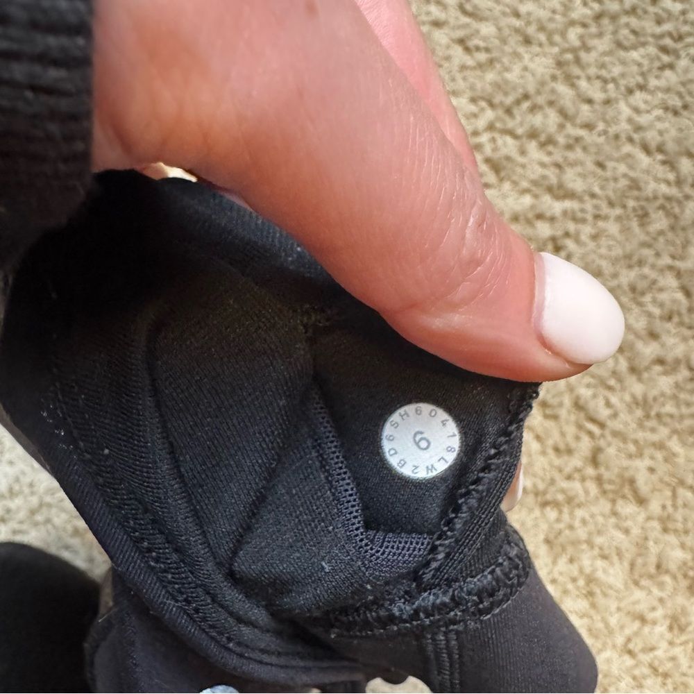 Lululemon free to be sports bra black sparkles size 6 - Picture 4 of 4